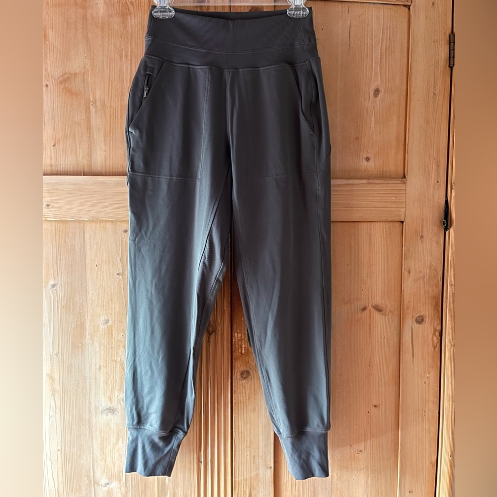 Athleta women's joggers. Like new. Size XS